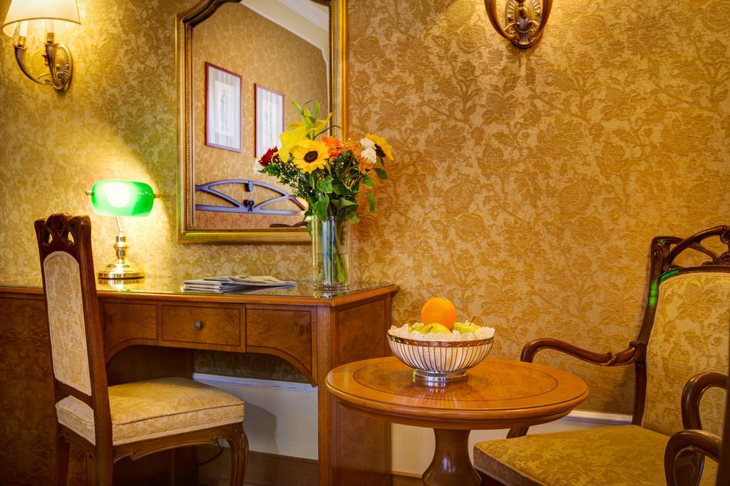 Hotel Villa Morgagni Rome Exterior photo